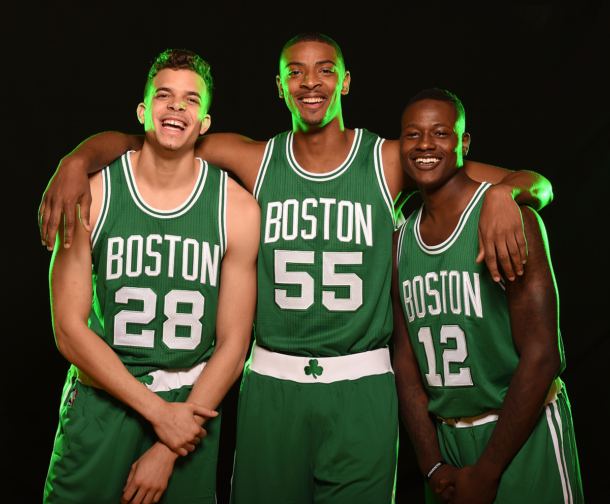 开云体育-波士顿凯尔特人加时末段止住颓势；志在法国杯名次提升；话题不断；更衣室氛围转暖的简单介绍-开云体育