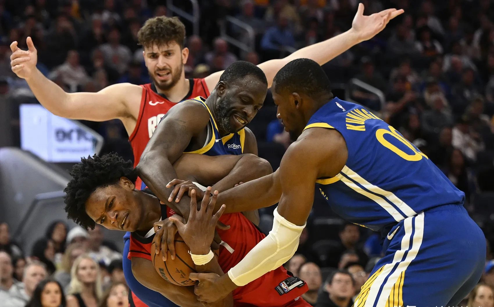 瓦伦西亚迎NBA季后赛关键赛，转会期内部沟通，震撼外界，资深球员宣示担当的简单介绍